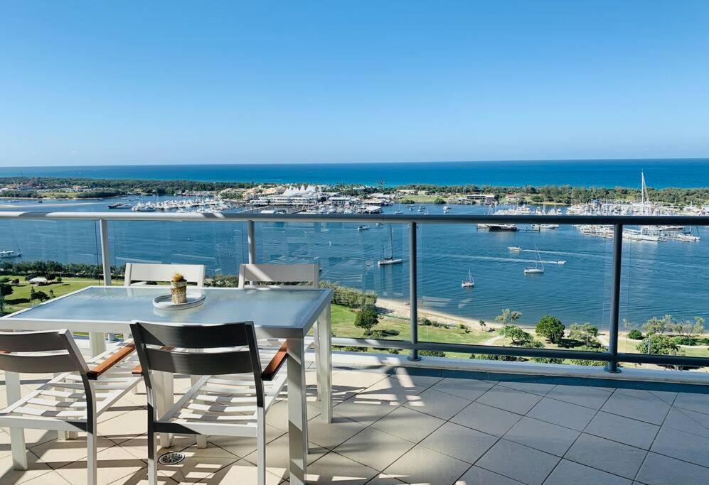 Southport Sea Views - Shores Apartment Gold Coast Exterior photo